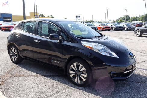 Used 2017 Nissan Leaf SL w/ Premium Package image 3