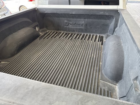 Used 2022 RAM 1500 Classic SLT image 8