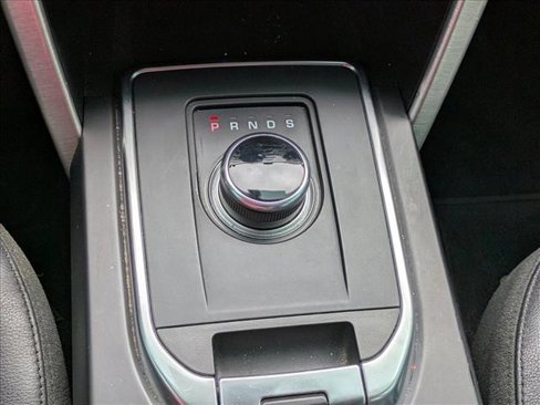 Used 2019 Land Rover Discovery Sport SE image 13
