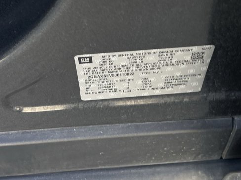 Used 2018 Chevrolet Equinox LT image 32