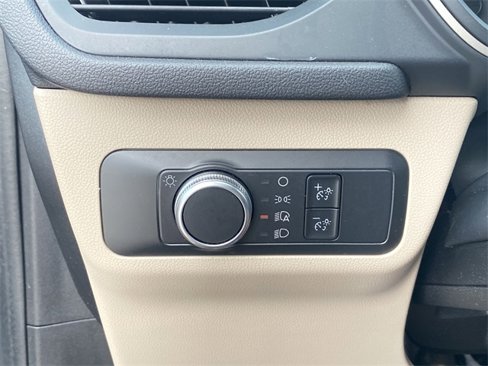 Used 2022 Ford Escape SE w/ SE Sport Appearance Package image 19