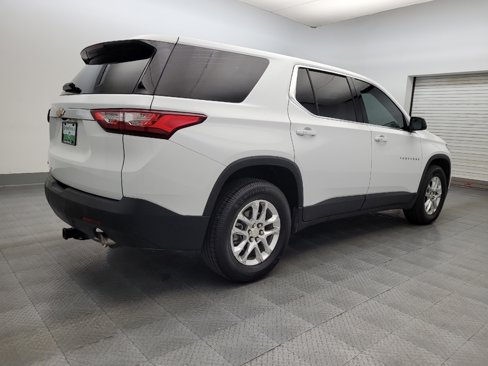 Used 2020 Chevrolet Traverse LS image 9