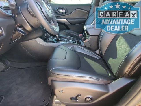 Used 2020 Jeep Cherokee Latitude Plus image 12