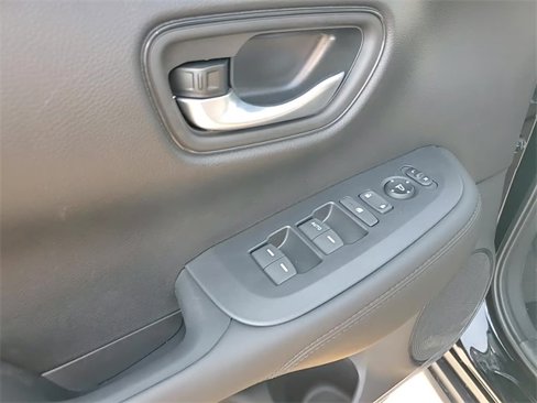 New 2026 Honda HR-V LX image 13