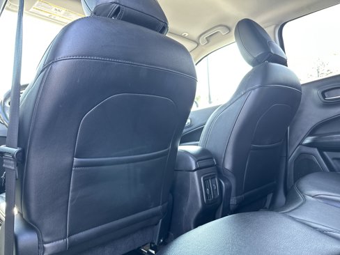 Used 2019 Jeep Compass Altitude image 27