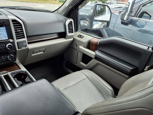Used 2017 Ford F150 Lariat w/ Equipment Group 502A Luxury image 14