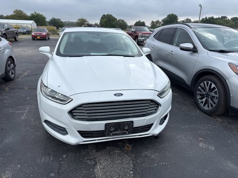 Used 2013 Ford Fusion SE image 2