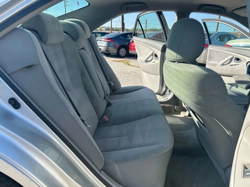Used 2011 Toyota Camry XLE image 17