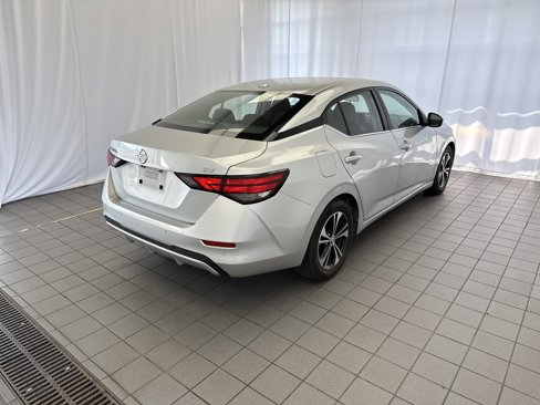Used 2022 Nissan Sentra SV image 4