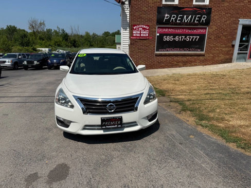 Used 2015 Nissan Altima 2.5 S w/ Sport Value Package image 3