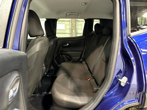 Used 2018 Jeep Renegade Altitude image 14