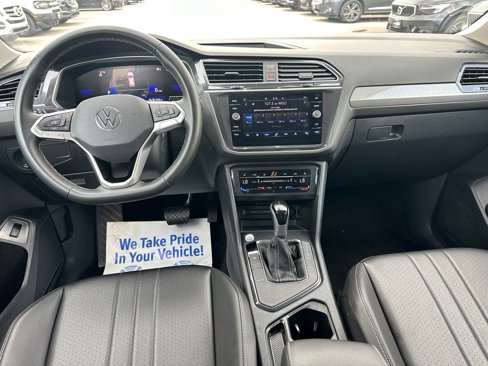 Used 2024 Volkswagen Tiguan SE image 14