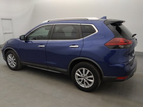 Used 2018 Nissan Rogue SV image 3