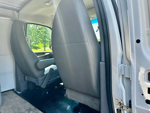 Used 2014 Chevrolet Express 2500 image 18