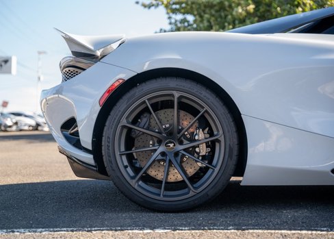 Used 2024 McLaren 750S Spider image 26