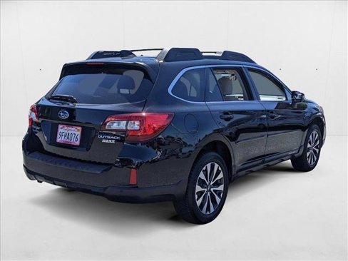 Used 2017 Subaru Outback 2.5i Limited image 5