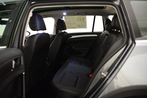 Used 2018 Volkswagen Golf Alltrack SE image 11