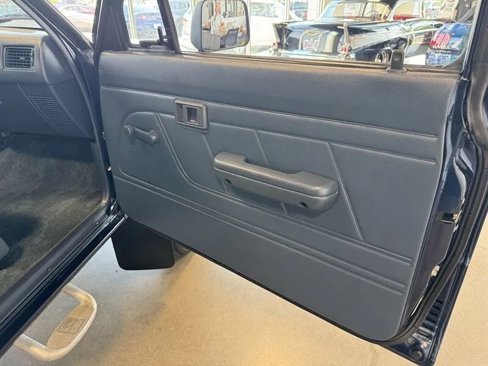 Used 1992 Toyota Pickup Deluxe image 18