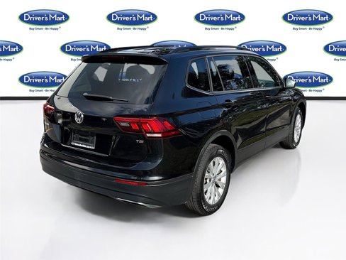 Used 2018 Volkswagen Tiguan S image 8
