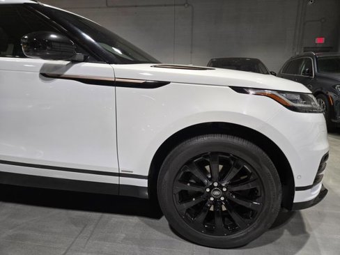 Used 2018 Land Rover Range Rover Velar R-Dynamic SE image 14