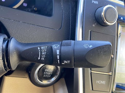 Used 2015 Toyota Camry image 22
