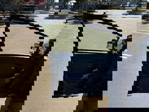 Used 2010 Toyota Prius Two image 11