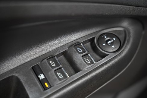 Used 2015 Ford C-MAX Energi SEL image 16