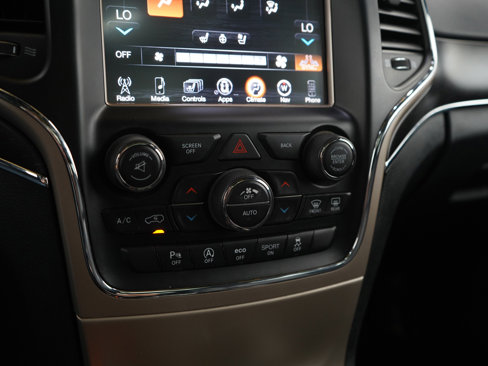 Used 2016 Jeep Grand Cherokee Limited w/ Luxury Group II image 22