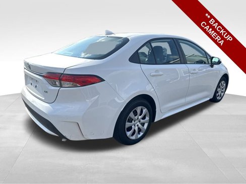 Used 2021 Toyota Corolla LE image 5