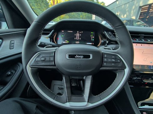 Used 2022 Jeep Grand Cherokee Limited 4xe image 21