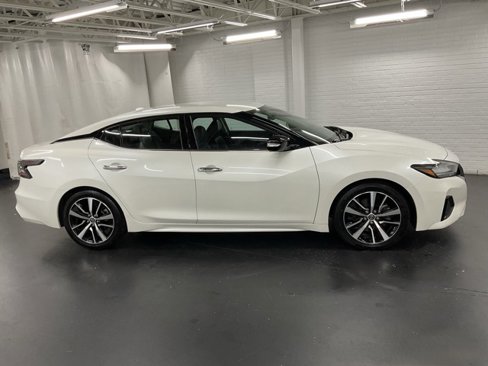 Used 2023 Nissan Maxima SV w/ Floor Mat Group image 6