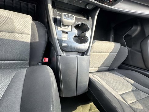 Used 2024 Nissan Rogue SV image 42