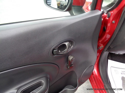 Used 2019 Nissan Versa Note S image 10