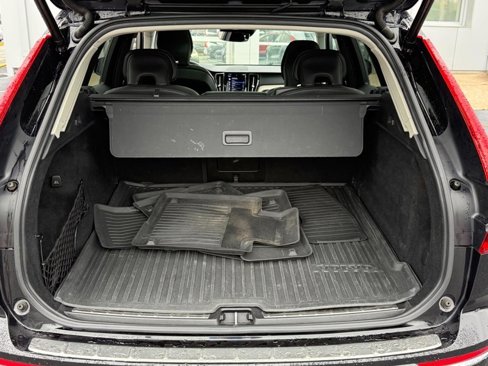 Used 2021 Volvo XC60 T5 Inscription w/ Protection Package Premier image 5