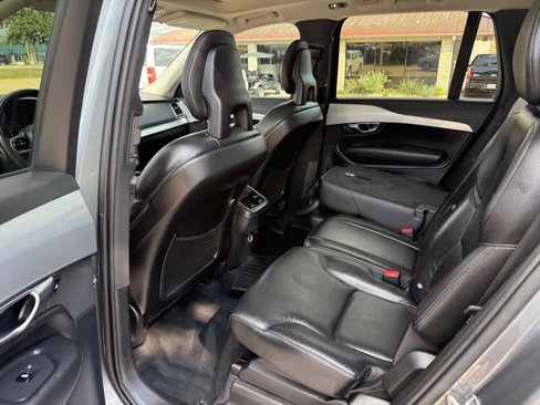 Used 2018 Volvo XC90 T5 Momentum w/ Convenience Package image 14