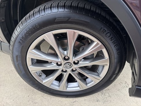 Used 2016 Toyota RAV4 Limited image 36