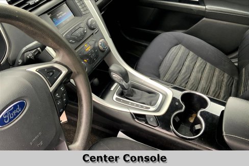 Used 2016 Ford Fusion SE image 18