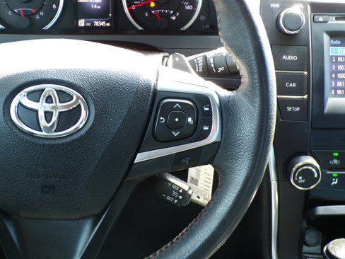 Used 2017 Toyota Camry SE image 13
