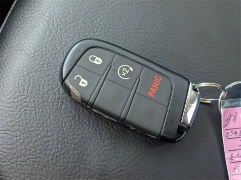 Used 2022 Jeep Compass Limited image 32