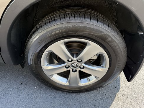 Used 2015 Toyota RAV4 XLE image 8