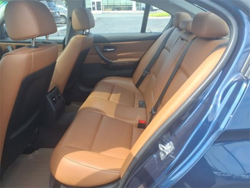 Used 2011 BMW 328i xDrive Sedan image 9