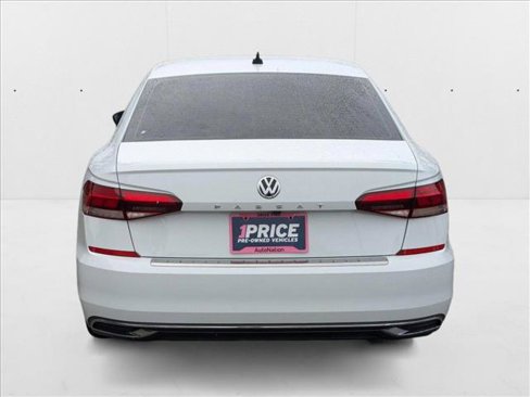 Used 2022 Volkswagen Passat 2.0T SE image 6