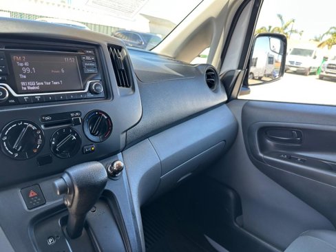 Used 2019 Nissan NV200 S image 34