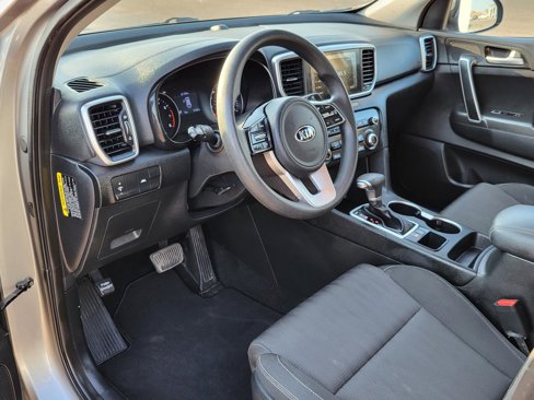 Used 2020 Kia Sportage LX image 16