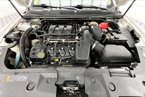 Used 2016 Ford Taurus SEL image 10