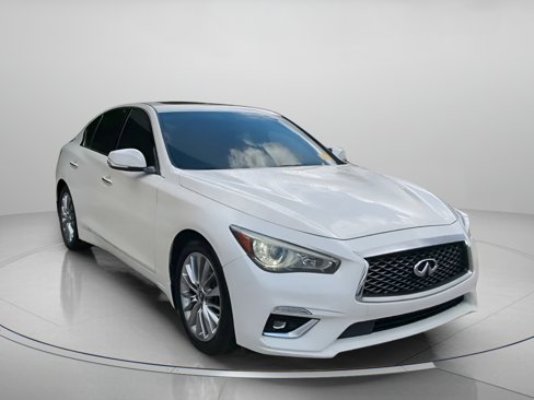 Used 2019 INFINITI Q50 Luxe w/ Essential Package (3.0T Luxe) image 3