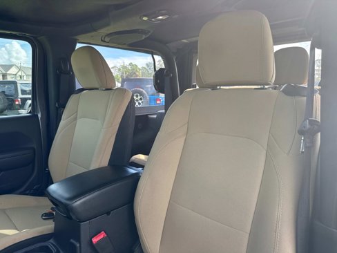 Used 2018 Jeep Wrangler Sport image 16