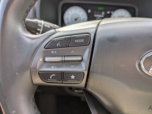 Used 2022 Hyundai Kona Limited image 20