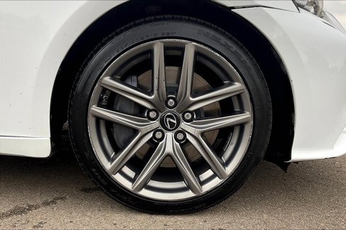 Used 2016 Lexus IS 200t image 23