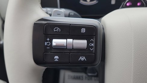 Certified 2024 Hyundai Santa Fe SEL image 11